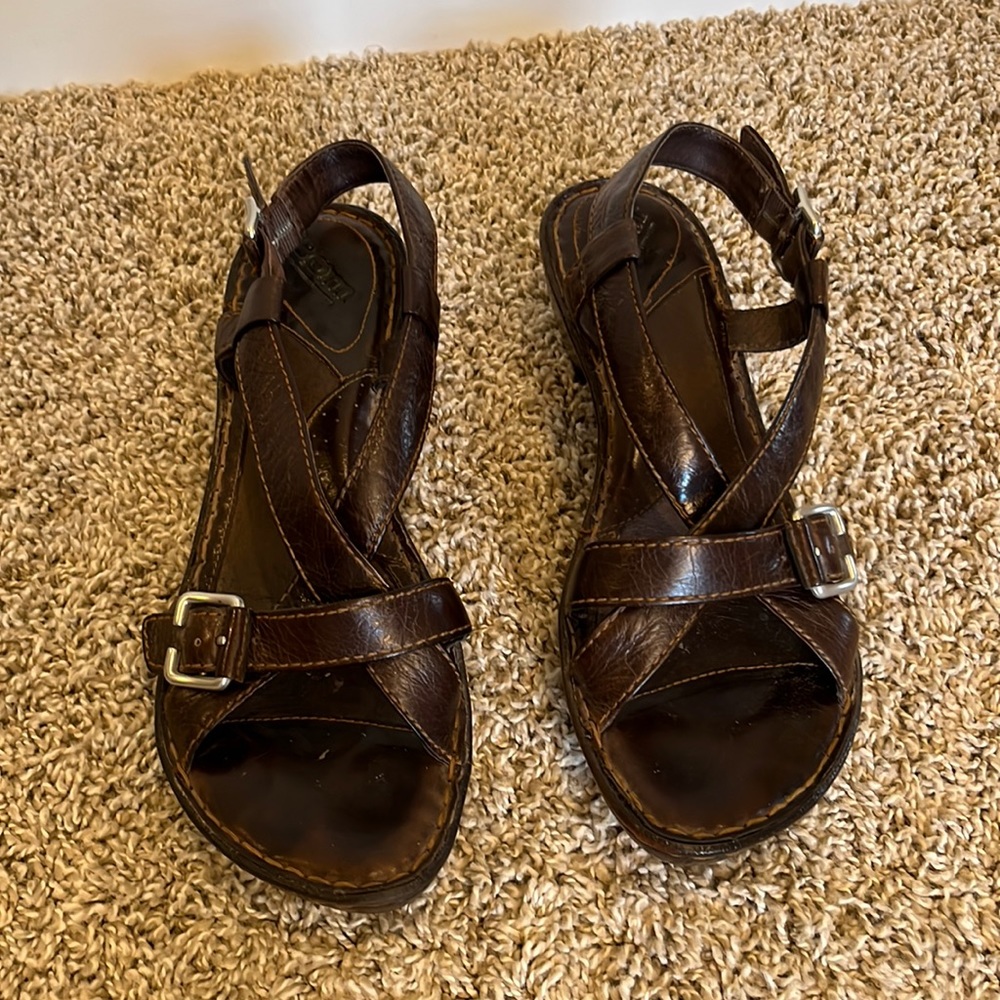 BORN hand crafted brown leather sandles